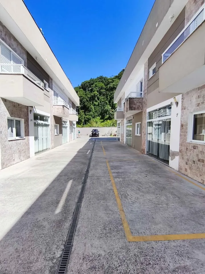 Casa em condomínio em Massaguaçu, Caraguatatuba - foto 2 de 32