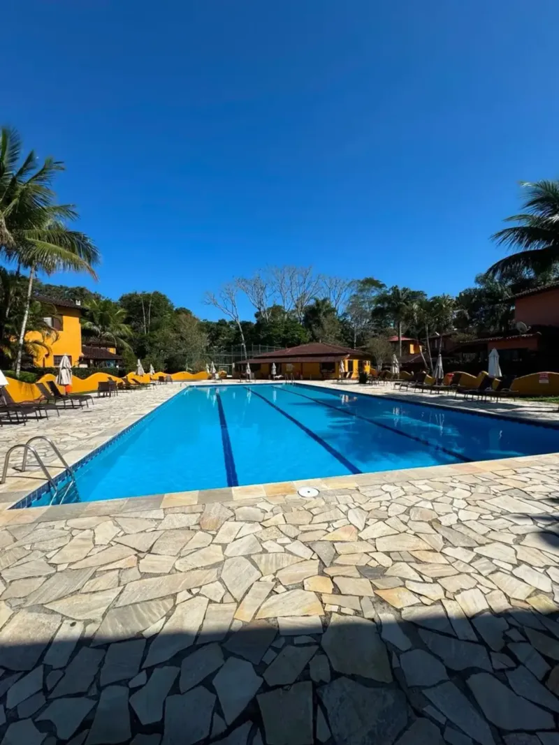 Casa com 2 quartos e mezanino em condomínio em Boiçucanga
