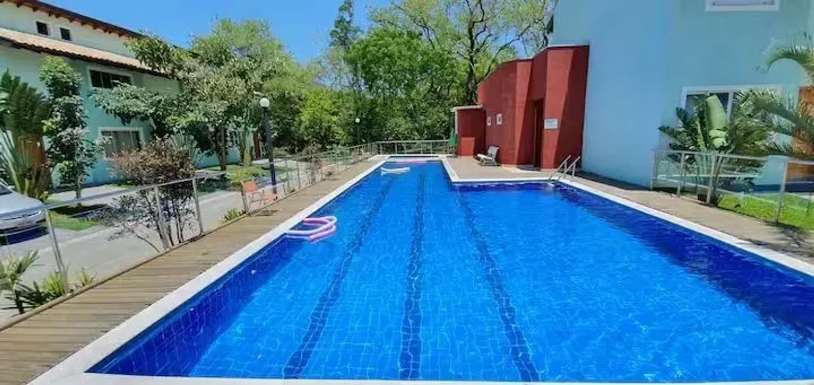 Casa com 3 dormitórios em condomínio fechado em Paúba