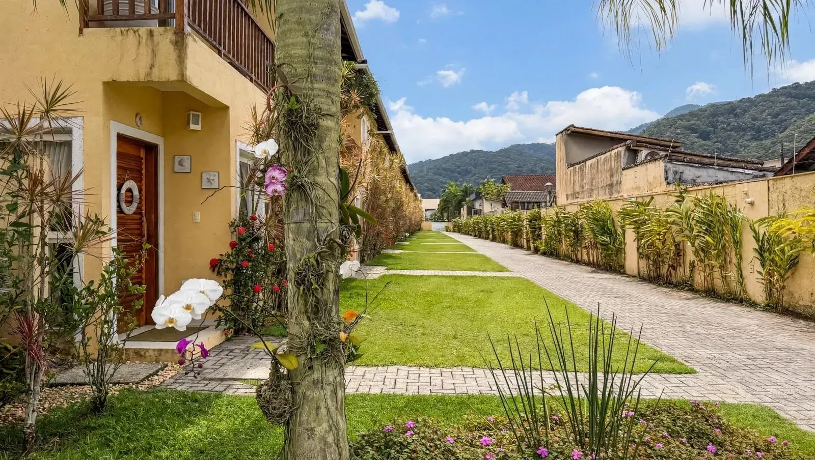 Casa com 3 suítes e piscina privativa em condomínio em Juquehy