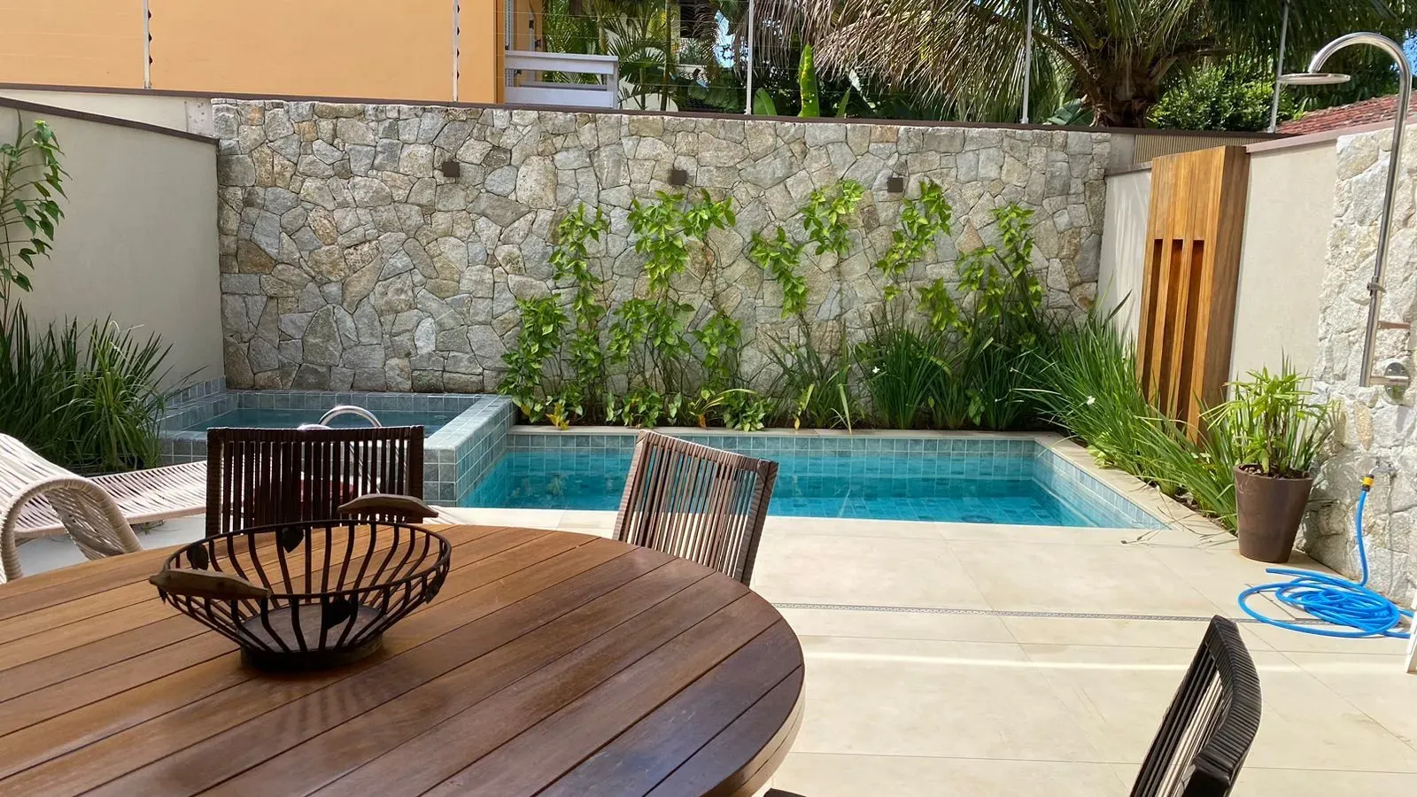 Casa com 4 suítes em condomínio em Juquehy