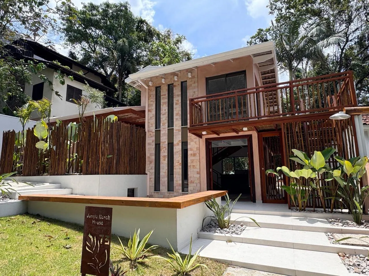 Casa com 2 suítes e piscina privativa no Guaecá, São Sebastião